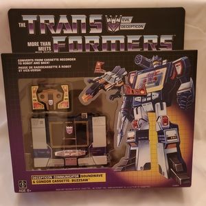 Transformers Soundwave G1 Walmart Exclusive